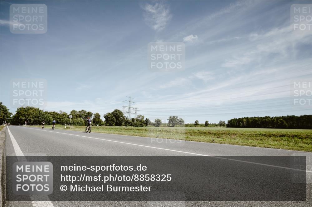 07.09.2025 - 19. Norderstedt Triathlon Michael Burmester http://msf.ph/oto/8858325 07.09.2025 12:31:37 Radfahren 713, 1255 meine-sportfotos.de