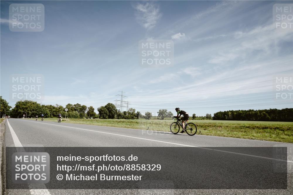 07.09.2025 - 19. Norderstedt Triathlon Michael Burmester http://msf.ph/oto/8858329 07.09.2025 12:31:38 Radfahren 713, 1255 meine-sportfotos.de