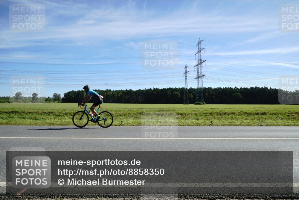 07.09.2025 - 19. Norderstedt Triathlon Michael Burmester http://msf.ph/oto/8858350 07.09.2025 11:29:12 Radfahren  meine-sportfotos.de