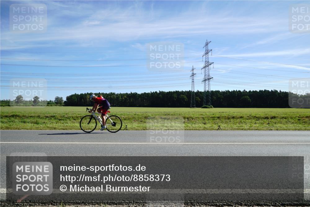 07.09.2025 - 19. Norderstedt Triathlon Michael Burmester http://msf.ph/oto/8858373 07.09.2025 11:29:19 Radfahren 819, 1173 meine-sportfotos.de