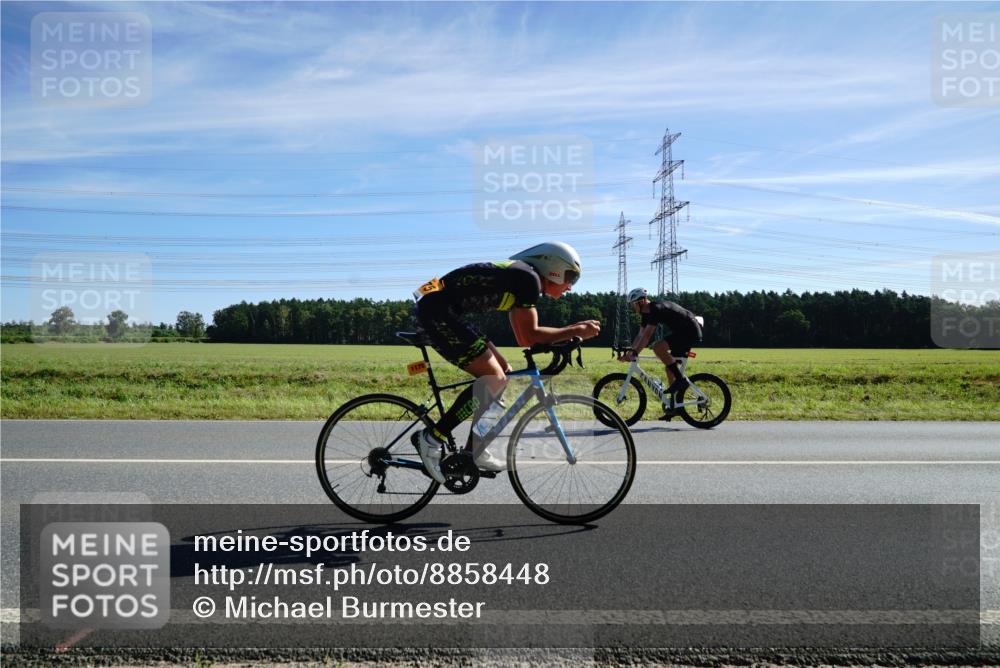 07.09.2025 - 19. Norderstedt Triathlon Michael Burmester http://msf.ph/oto/8858448 07.09.2025 11:29:56 Radfahren 1175 meine-sportfotos.de