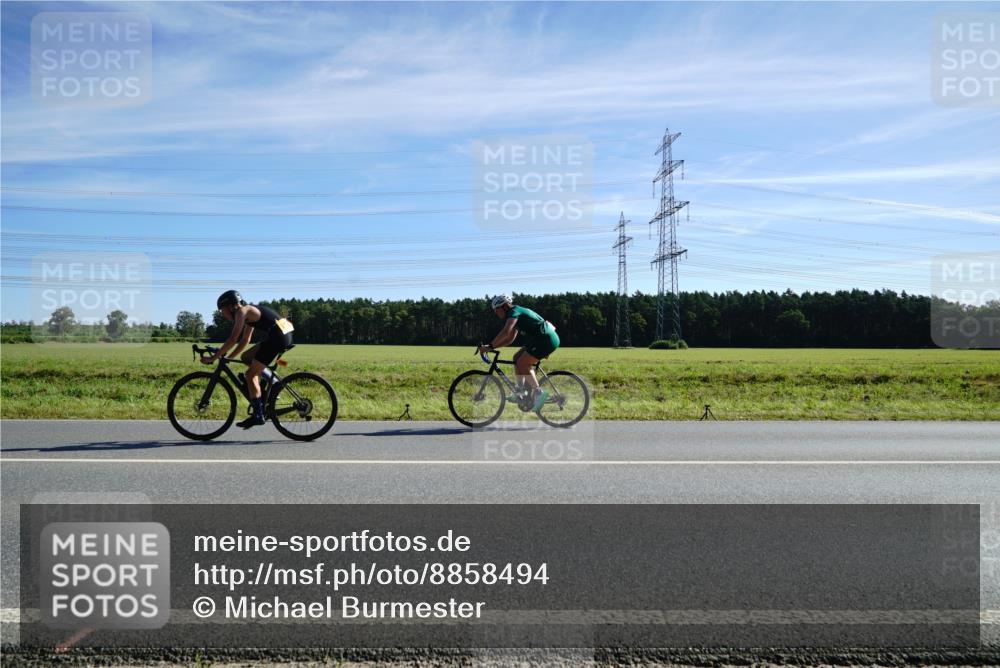 07.09.2025 - 19. Norderstedt Triathlon Michael Burmester http://msf.ph/oto/8858494 07.09.2025 11:30:14 Radfahren  meine-sportfotos.de