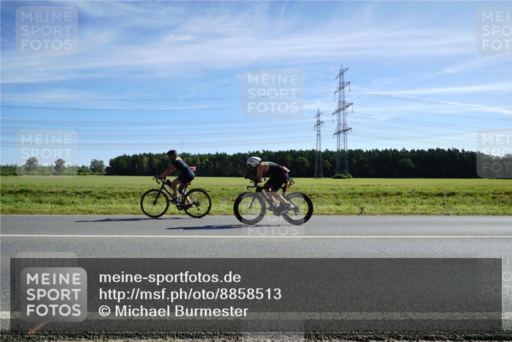 07.09.2025 - 19. Norderstedt Triathlon Michael Burmester http://msf.ph/oto/8858513 07.09.2025 11:30:28 Radfahren  meine-sportfotos.de