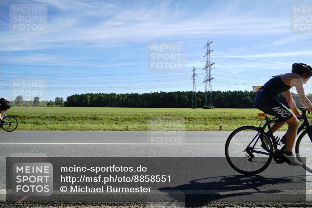 07.09.2025 - 19. Norderstedt Triathlon Michael Burmester http://msf.ph/oto/8858551 07.09.2025 11:30:48 Radfahren 152, 1172 meine-sportfotos.de