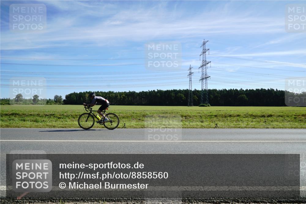 07.09.2025 - 19. Norderstedt Triathlon Michael Burmester http://msf.ph/oto/8858560 07.09.2025 11:30:52 Radfahren 152, 1162 meine-sportfotos.de