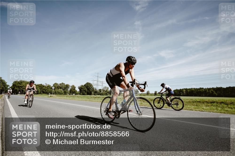 07.09.2025 - 19. Norderstedt Triathlon Michael Burmester http://msf.ph/oto/8858566 07.09.2025 12:33:50 Radfahren 188, 236, 243, 308, 767, 783, 820, 1362 meine-sportfotos.de