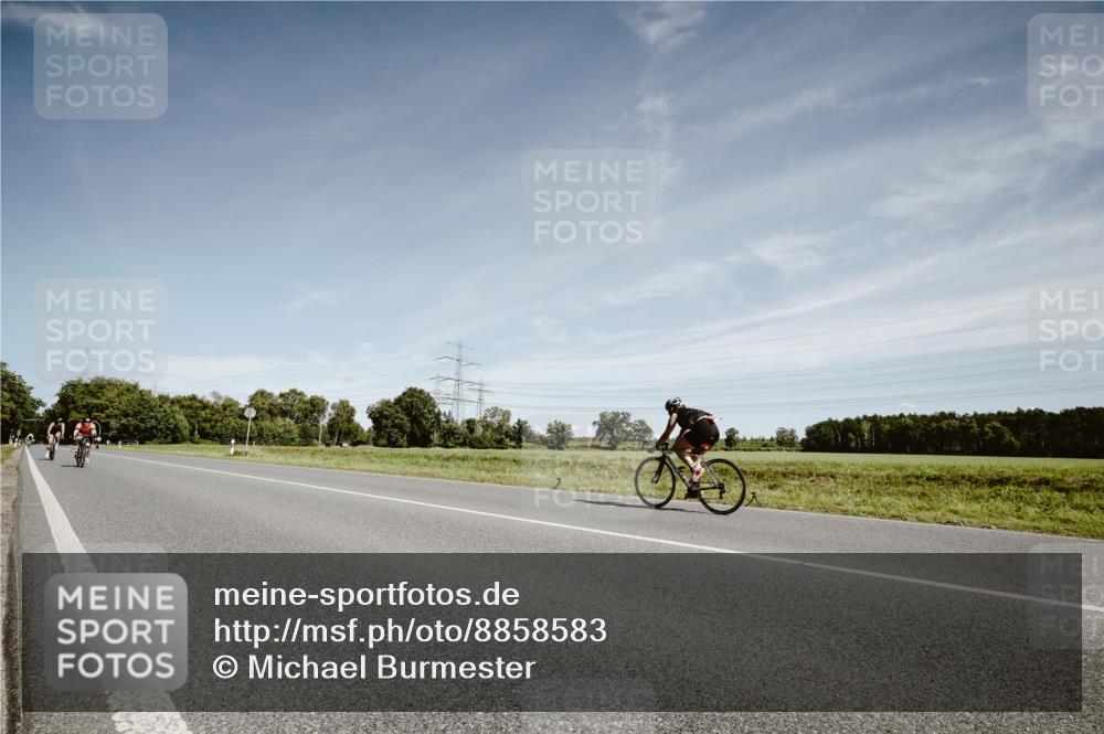 07.09.2025 - 19. Norderstedt Triathlon Michael Burmester http://msf.ph/oto/8858583 07.09.2025 12:34:00 Radfahren 272, 273, 852 meine-sportfotos.de