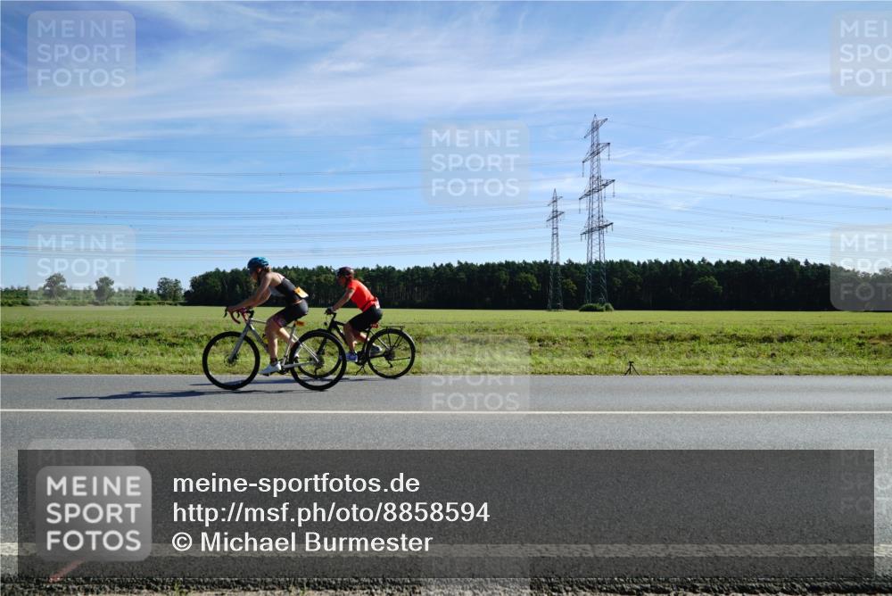 07.09.2025 - 19. Norderstedt Triathlon Michael Burmester http://msf.ph/oto/8858594 07.09.2025 11:31:04 Radfahren 284, 787, 862, 1190, 1208, 1363 meine-sportfotos.de