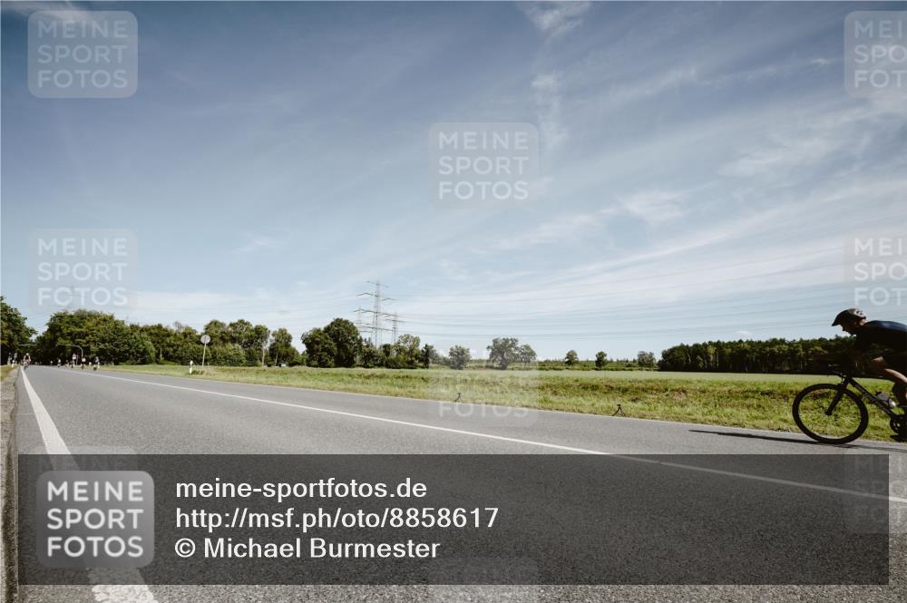 07.09.2025 - 19. Norderstedt Triathlon Michael Burmester http://msf.ph/oto/8858617 07.09.2025 12:34:13 Radfahren  meine-sportfotos.de