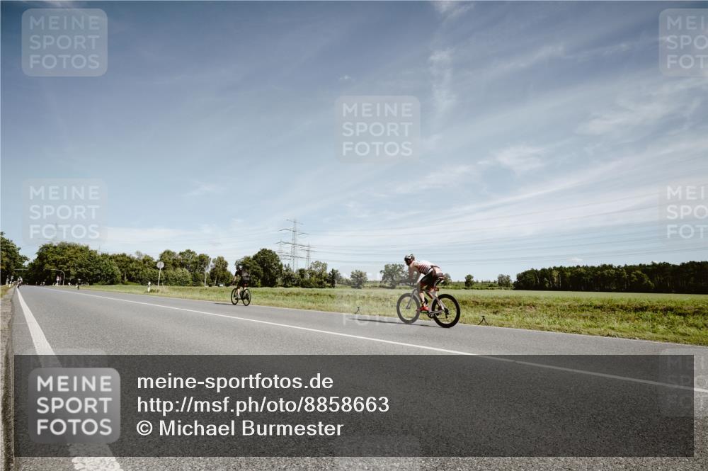 07.09.2025 - 19. Norderstedt Triathlon Michael Burmester http://msf.ph/oto/8858663 07.09.2025 12:34:44 Radfahren  meine-sportfotos.de