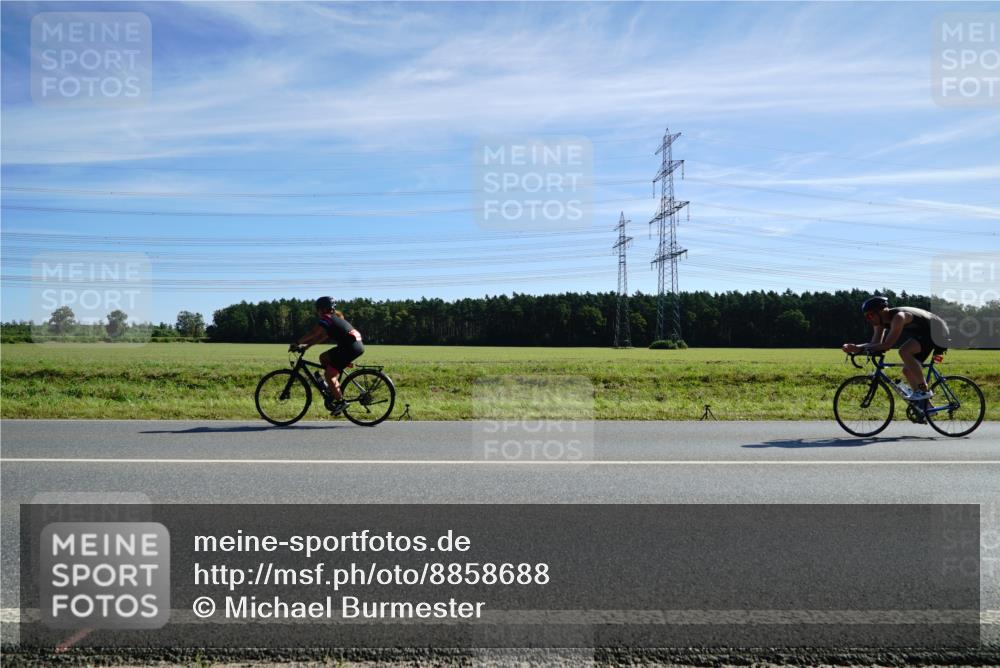 07.09.2025 - 19. Norderstedt Triathlon Michael Burmester http://msf.ph/oto/8858688 07.09.2025 11:32:00 Radfahren  meine-sportfotos.de