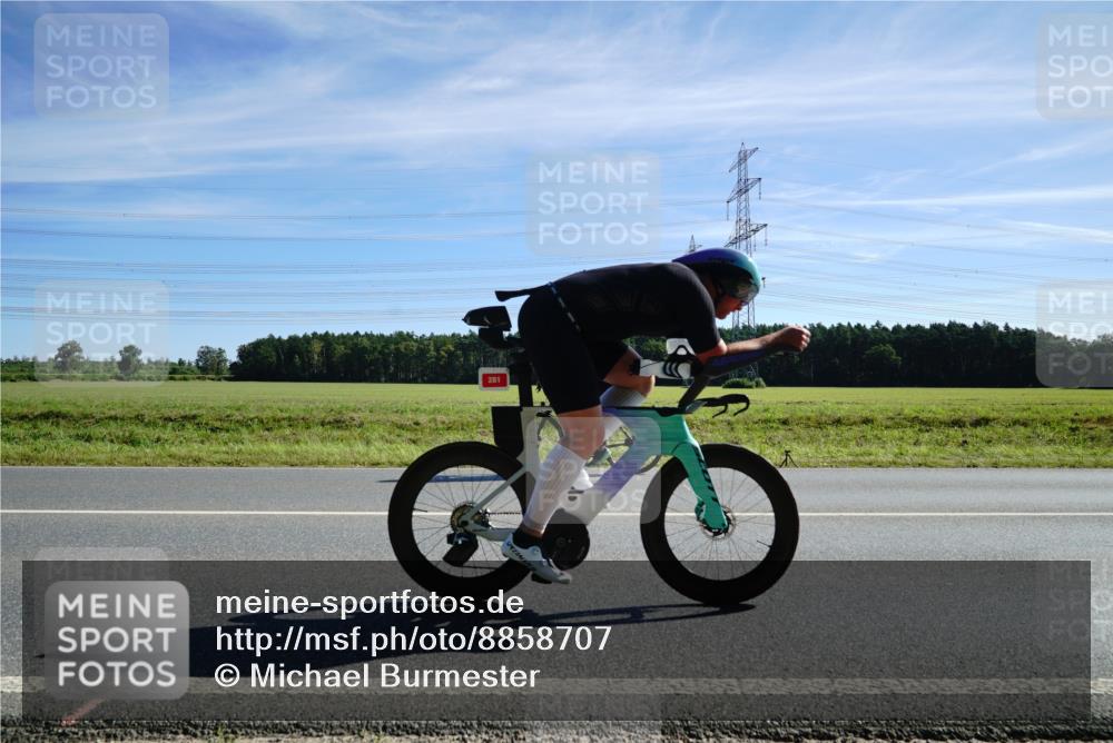 07.09.2025 - 19. Norderstedt Triathlon Michael Burmester http://msf.ph/oto/8858707 07.09.2025 11:32:09 Radfahren 281, 1334 meine-sportfotos.de
