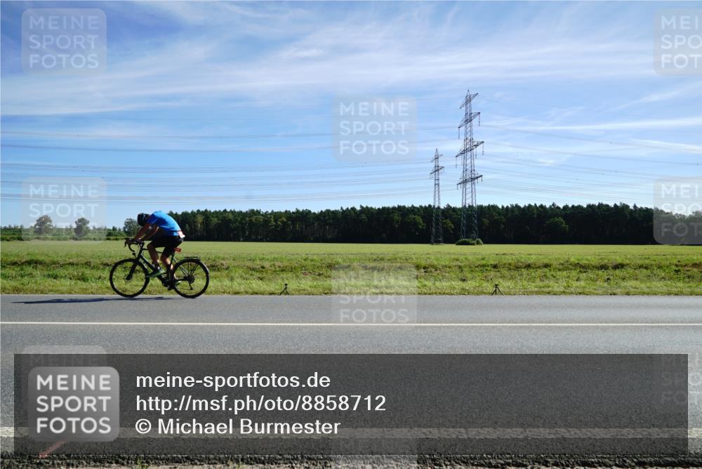 07.09.2025 - 19. Norderstedt Triathlon Michael Burmester http://msf.ph/oto/8858712 07.09.2025 11:32:09 Radfahren 281, 1334 meine-sportfotos.de
