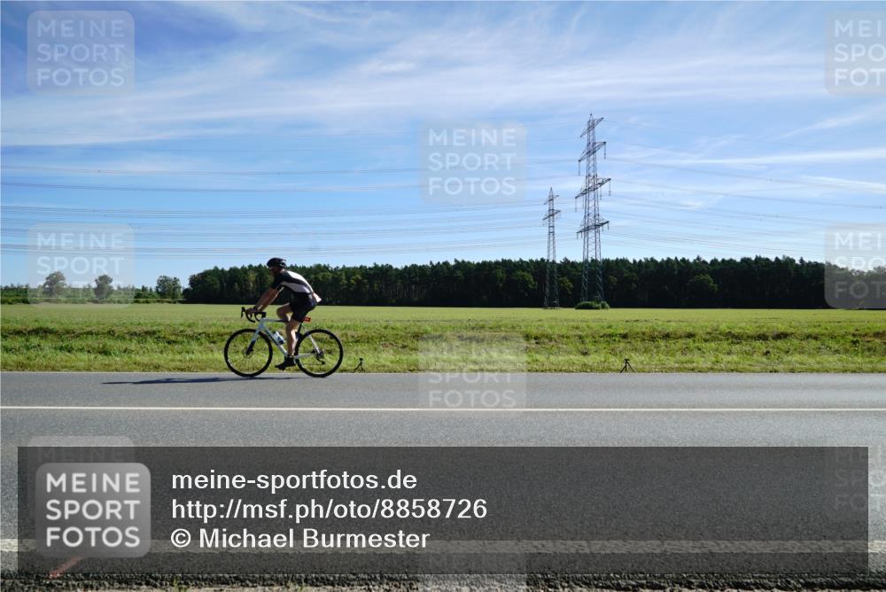 07.09.2025 - 19. Norderstedt Triathlon Michael Burmester http://msf.ph/oto/8858726 07.09.2025 11:32:18 Radfahren 186 meine-sportfotos.de