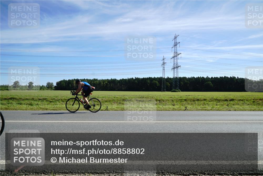 07.09.2025 - 19. Norderstedt Triathlon Michael Burmester http://msf.ph/oto/8858802 07.09.2025 11:33:01 Radfahren 148, 237 meine-sportfotos.de