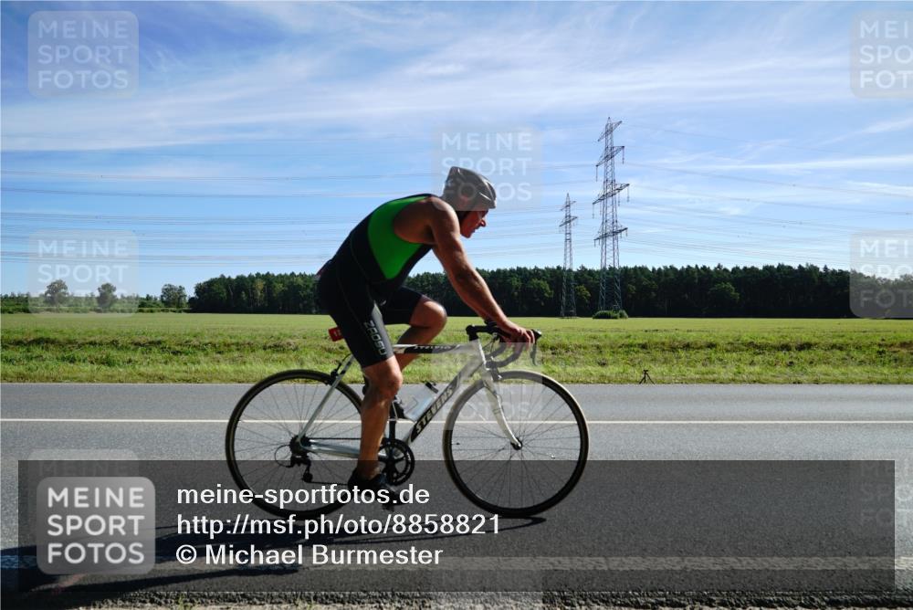 07.09.2025 - 19. Norderstedt Triathlon Michael Burmester http://msf.ph/oto/8858821 07.09.2025 11:33:08 Radfahren 1217, 1365 meine-sportfotos.de