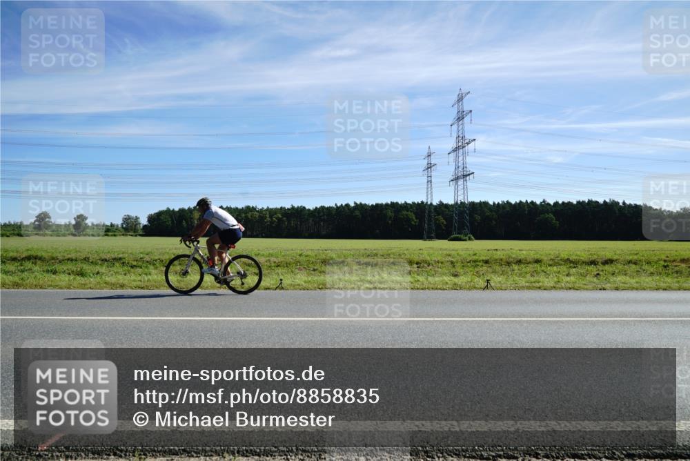 07.09.2025 - 19. Norderstedt Triathlon Michael Burmester http://msf.ph/oto/8858835 07.09.2025 11:33:19 Radfahren 1340 meine-sportfotos.de