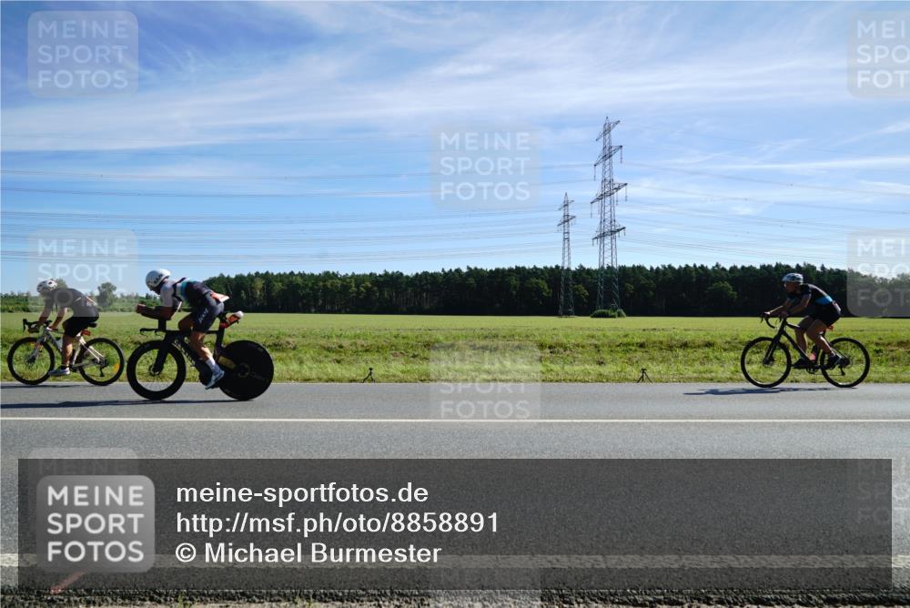 07.09.2025 - 19. Norderstedt Triathlon Michael Burmester http://msf.ph/oto/8858891 07.09.2025 11:33:49 Radfahren 1178 meine-sportfotos.de