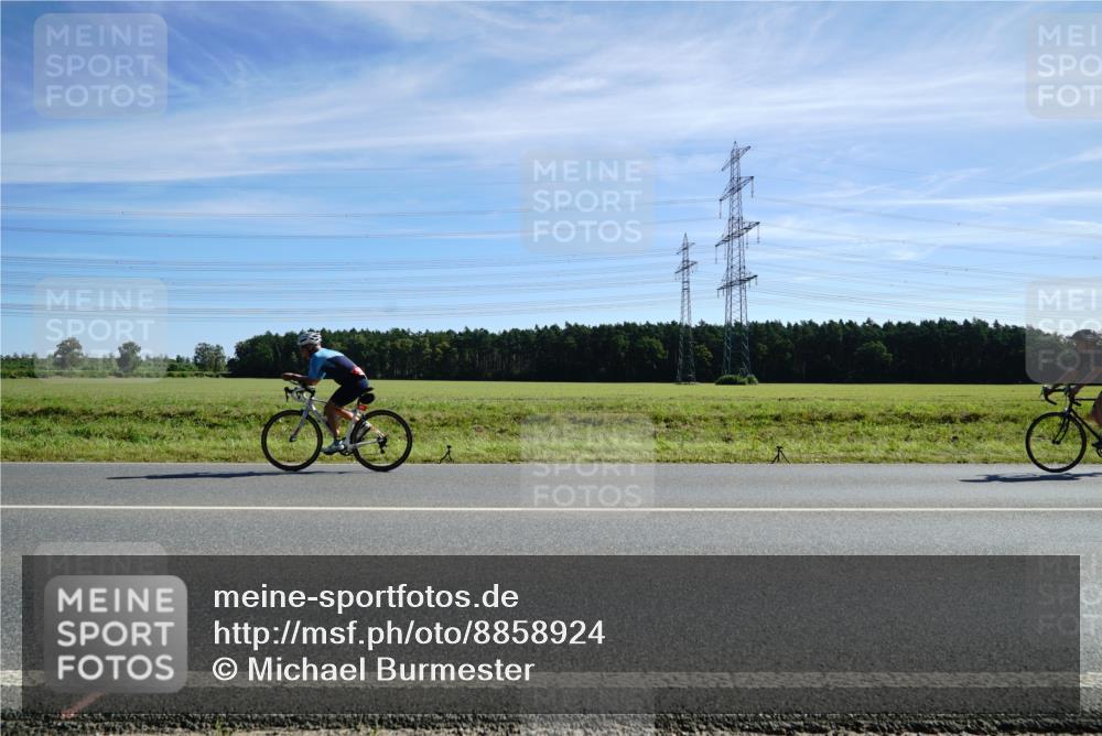 07.09.2025 - 19. Norderstedt Triathlon Michael Burmester http://msf.ph/oto/8858924 07.09.2025 11:34:01 Radfahren 1305 meine-sportfotos.de