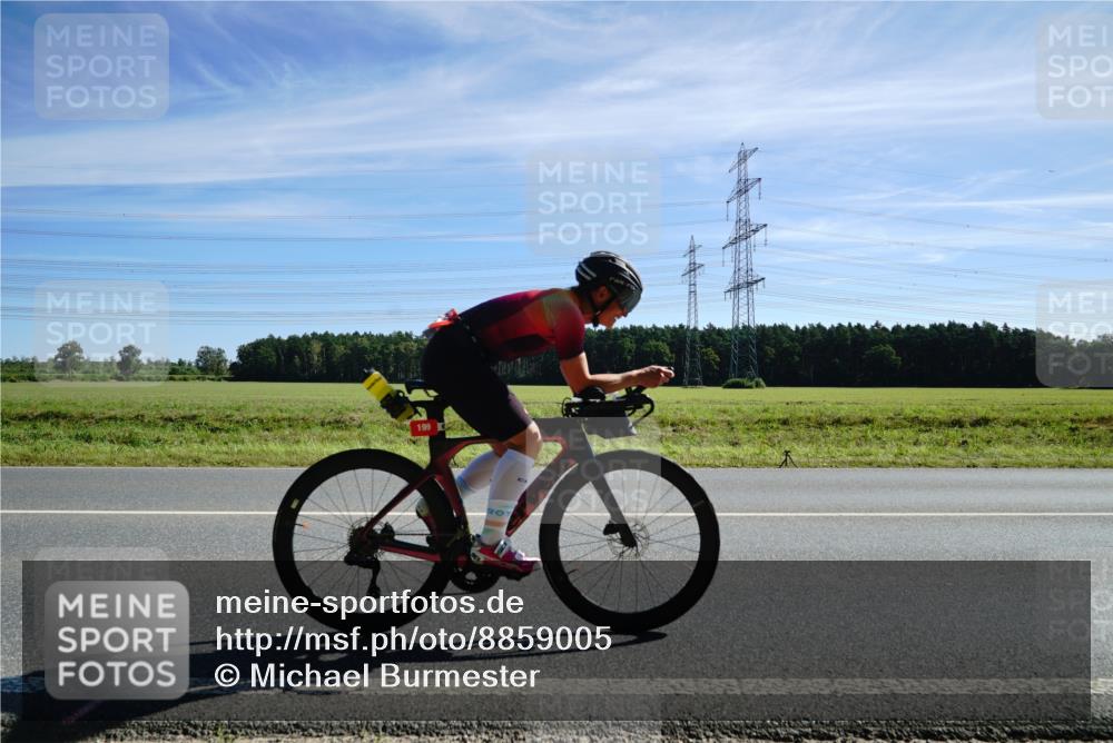 07.09.2025 - 19. Norderstedt Triathlon Michael Burmester http://msf.ph/oto/8859005 07.09.2025 11:34:51 Radfahren 199, 1207 meine-sportfotos.de