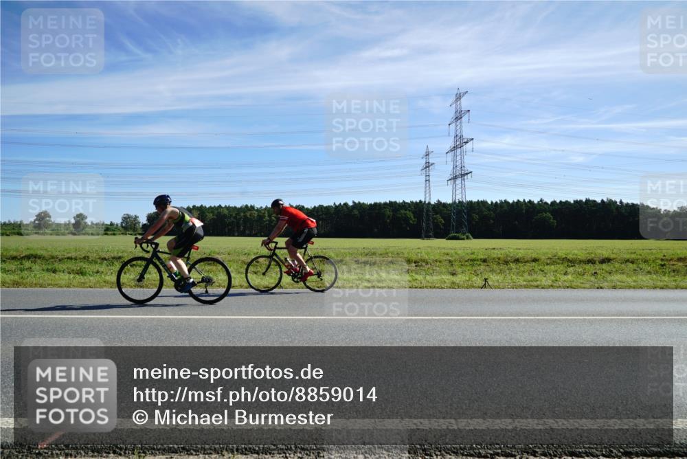 07.09.2025 - 19. Norderstedt Triathlon Michael Burmester http://msf.ph/oto/8859014 07.09.2025 11:34:56 Radfahren 1207, 1288 meine-sportfotos.de