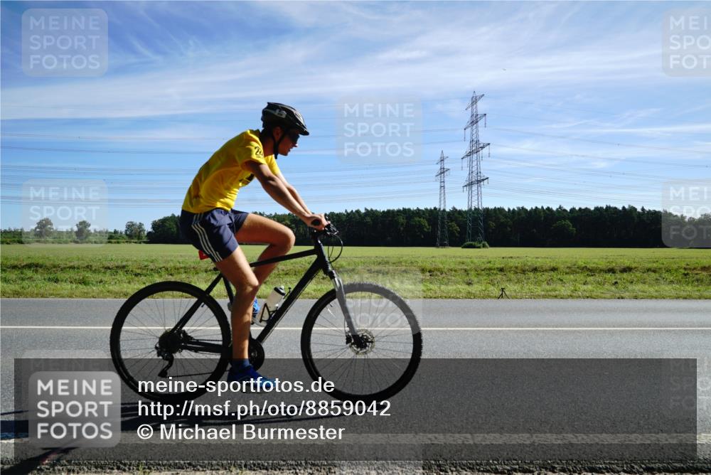 07.09.2025 - 19. Norderstedt Triathlon Michael Burmester http://msf.ph/oto/8859042 07.09.2025 11:35:05 Radfahren 155, 228, 280, 793, 1244 meine-sportfotos.de
