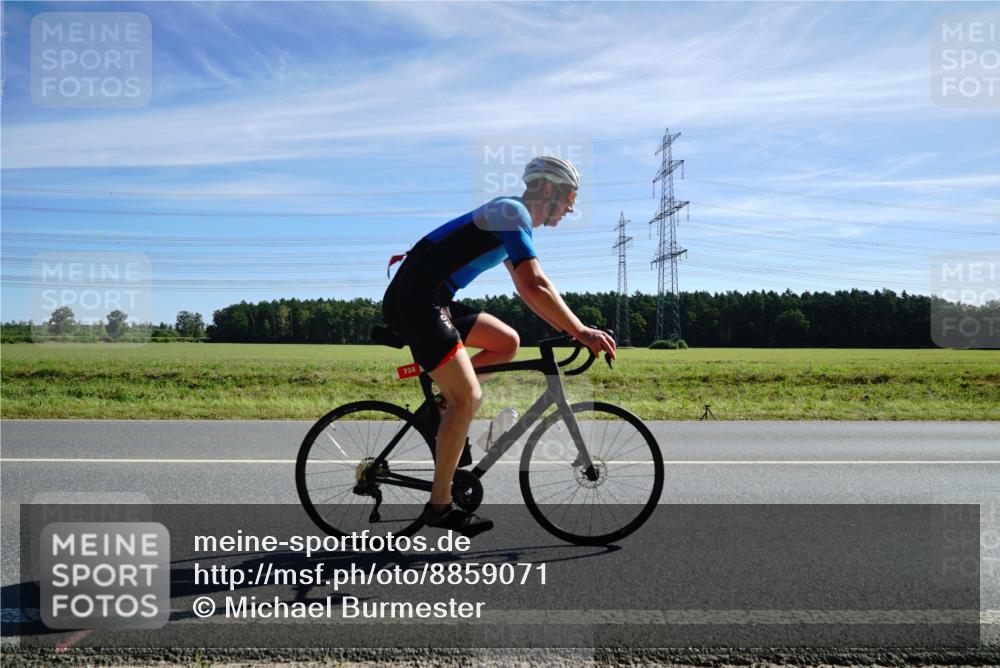 07.09.2025 - 19. Norderstedt Triathlon Michael Burmester http://msf.ph/oto/8859071 07.09.2025 11:35:22 Radfahren 191, 734 meine-sportfotos.de