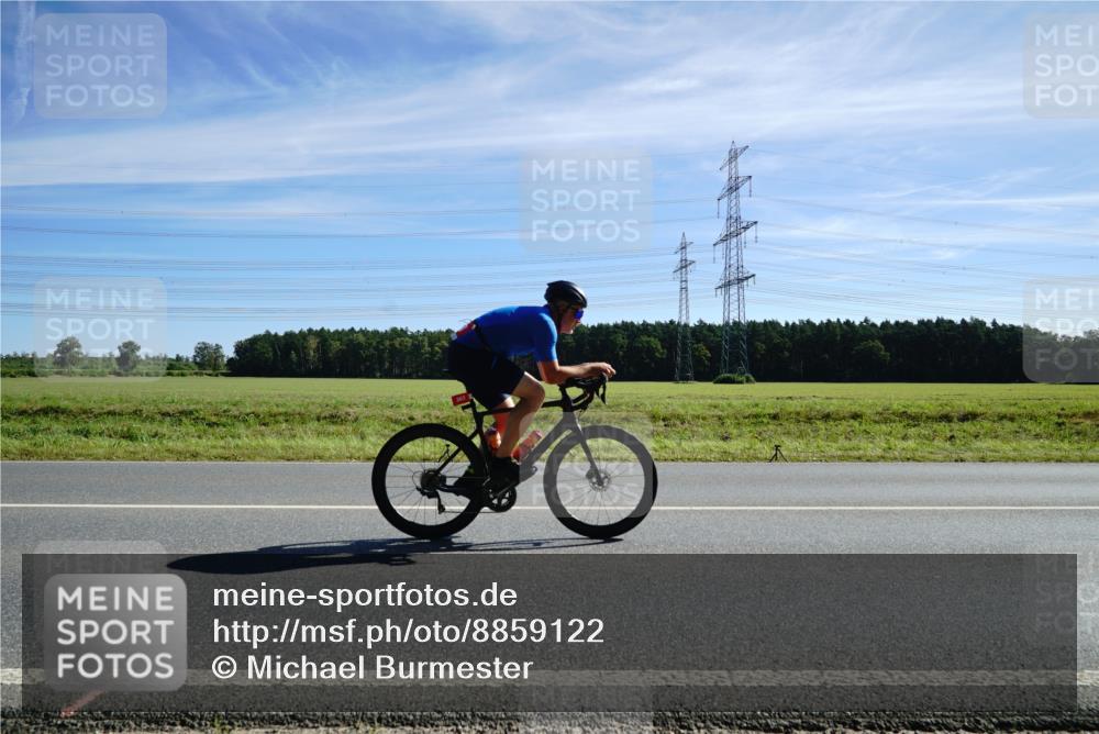 07.09.2025 - 19. Norderstedt Triathlon Michael Burmester http://msf.ph/oto/8859122 07.09.2025 11:35:49 Radfahren 252, 303, 815 meine-sportfotos.de