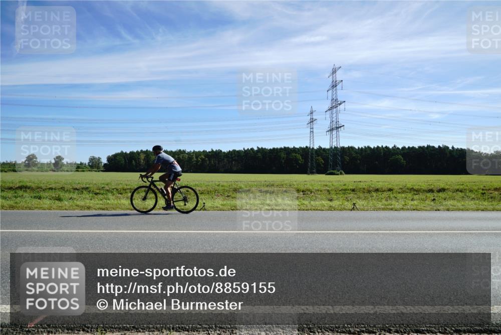 07.09.2025 - 19. Norderstedt Triathlon Michael Burmester http://msf.ph/oto/8859155 07.09.2025 11:36:10 Radfahren 253 meine-sportfotos.de