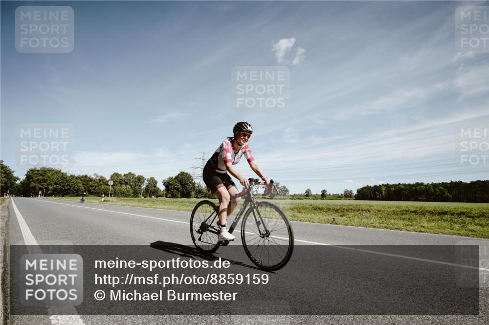 07.09.2025 - 19. Norderstedt Triathlon Michael Burmester http://msf.ph/oto/8859159 07.09.2025 12:41:02 Radfahren 197, 1263 meine-sportfotos.de