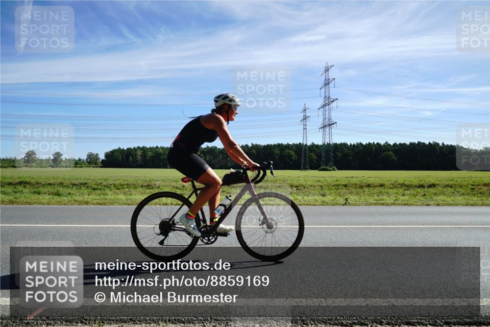 07.09.2025 - 19. Norderstedt Triathlon Michael Burmester http://msf.ph/oto/8859169 07.09.2025 11:36:23 Radfahren 845, 1200, 1267, 1372 meine-sportfotos.de