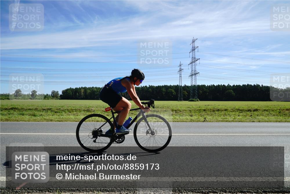 07.09.2025 - 19. Norderstedt Triathlon Michael Burmester http://msf.ph/oto/8859173 07.09.2025 11:36:24 Radfahren 845, 1267, 1372 meine-sportfotos.de