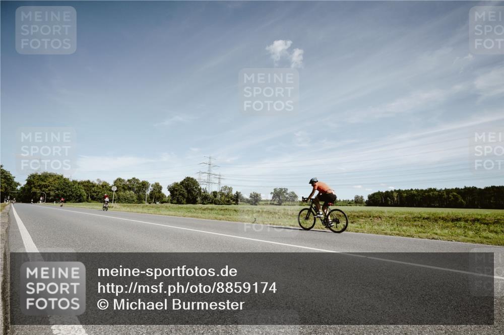07.09.2025 - 19. Norderstedt Triathlon Michael Burmester http://msf.ph/oto/8859174 07.09.2025 12:41:16 Radfahren  meine-sportfotos.de