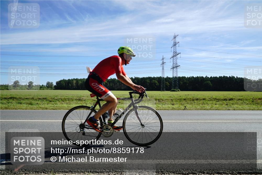 07.09.2025 - 19. Norderstedt Triathlon Michael Burmester http://msf.ph/oto/8859178 07.09.2025 11:36:25 Radfahren 845, 1267, 1372 meine-sportfotos.de