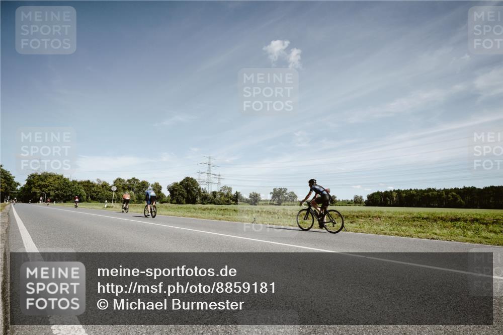 07.09.2025 - 19. Norderstedt Triathlon Michael Burmester http://msf.ph/oto/8859181 07.09.2025 12:41:19 Radfahren  meine-sportfotos.de