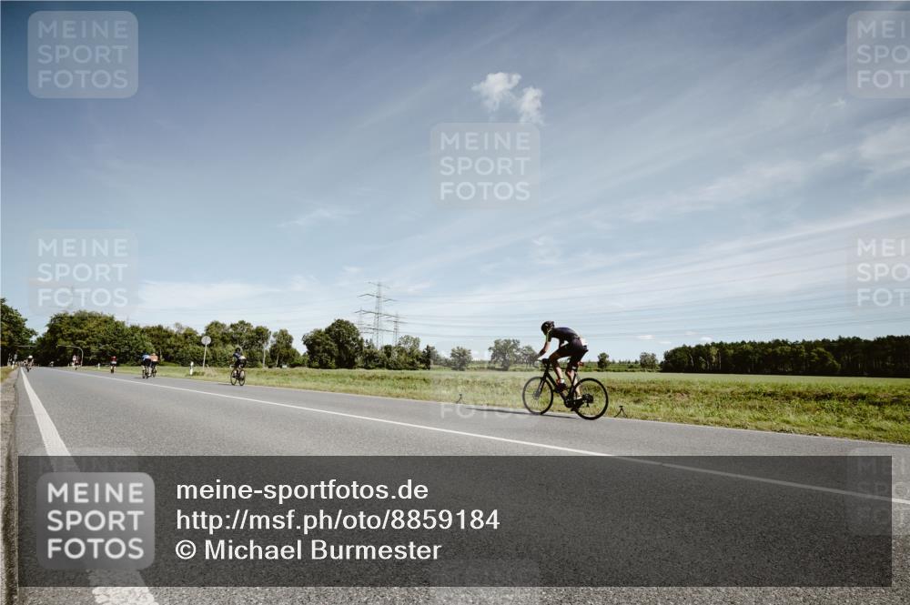 07.09.2025 - 19. Norderstedt Triathlon Michael Burmester http://msf.ph/oto/8859184 07.09.2025 12:41:21 Radfahren  meine-sportfotos.de