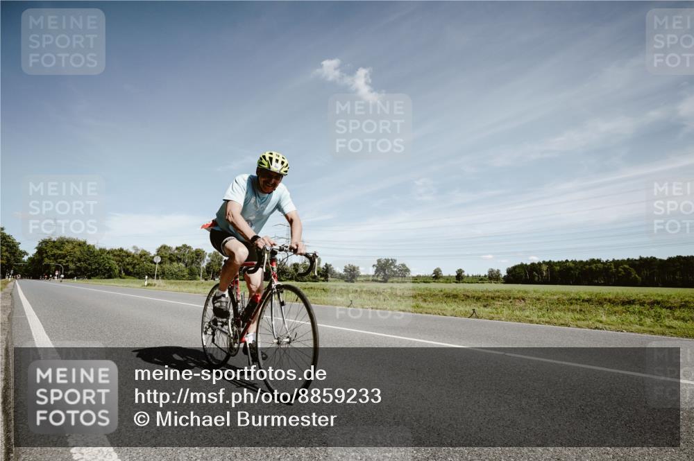 07.09.2025 - 19. Norderstedt Triathlon Michael Burmester http://msf.ph/oto/8859233 07.09.2025 12:41:59 Radfahren 762 meine-sportfotos.de