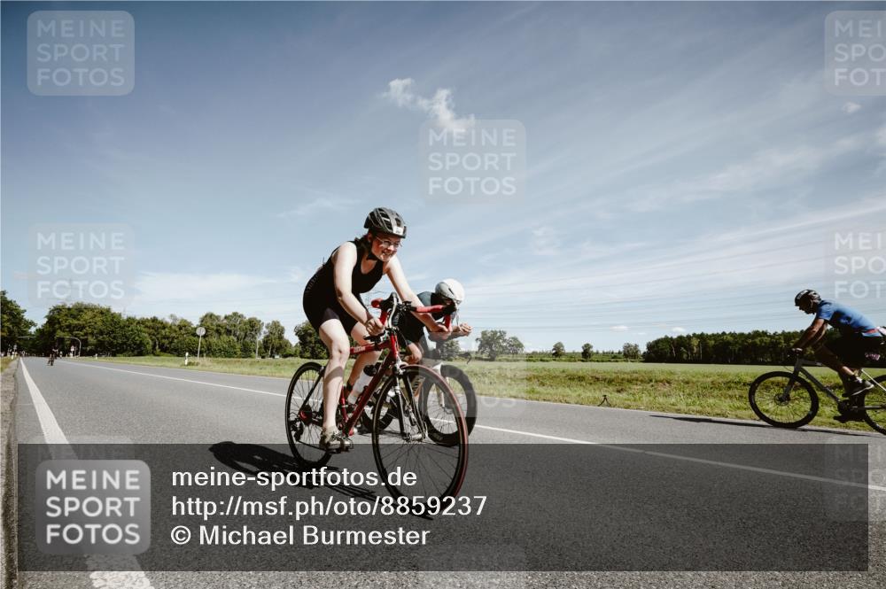 07.09.2025 - 19. Norderstedt Triathlon Michael Burmester http://msf.ph/oto/8859237 07.09.2025 12:42:13 Radfahren 262, 788 meine-sportfotos.de