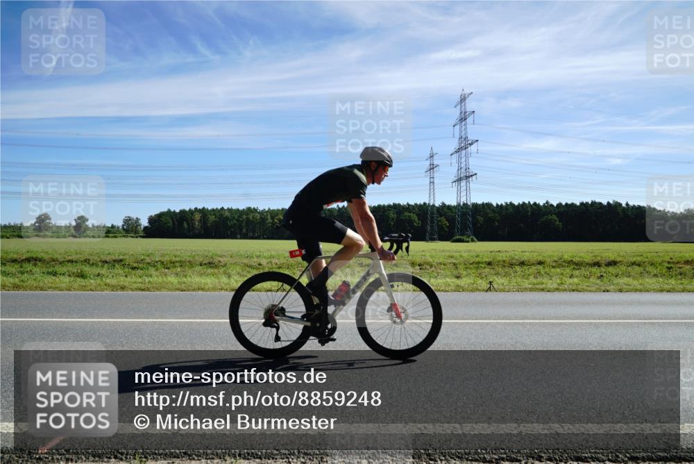 07.09.2025 - 19. Norderstedt Triathlon Michael Burmester http://msf.ph/oto/8859248 07.09.2025 11:37:02 Radfahren 138, 763, 1152 meine-sportfotos.de