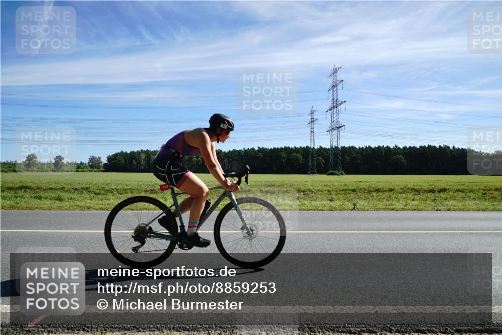 07.09.2025 - 19. Norderstedt Triathlon Michael Burmester http://msf.ph/oto/8859253 07.09.2025 11:37:03 Radfahren 138, 763, 1152 meine-sportfotos.de