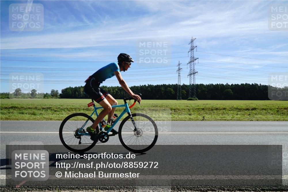 07.09.2025 - 19. Norderstedt Triathlon Michael Burmester http://msf.ph/oto/8859272 07.09.2025 11:37:10 Radfahren 1223, 1239 meine-sportfotos.de