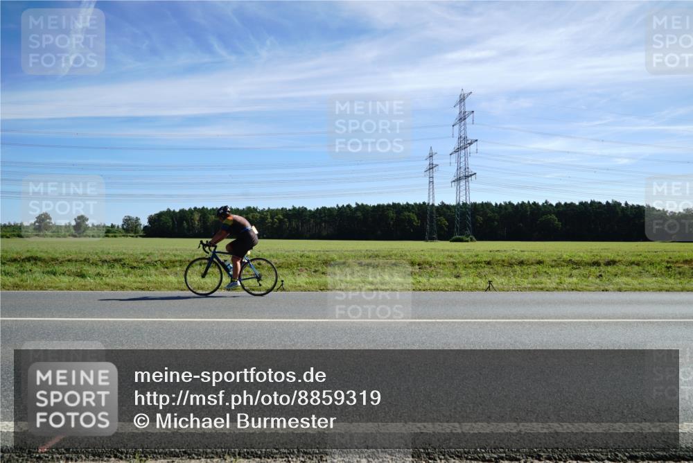 07.09.2025 - 19. Norderstedt Triathlon Michael Burmester http://msf.ph/oto/8859319 07.09.2025 11:37:33 Radfahren 149, 278 meine-sportfotos.de