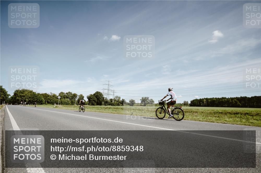 07.09.2025 - 19. Norderstedt Triathlon Michael Burmester http://msf.ph/oto/8859348 07.09.2025 12:43:23 Radfahren 159 meine-sportfotos.de