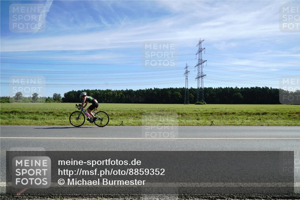 07.09.2025 - 19. Norderstedt Triathlon Michael Burmester http://msf.ph/oto/8859352 07.09.2025 11:38:11 Radfahren 267, 1308 meine-sportfotos.de