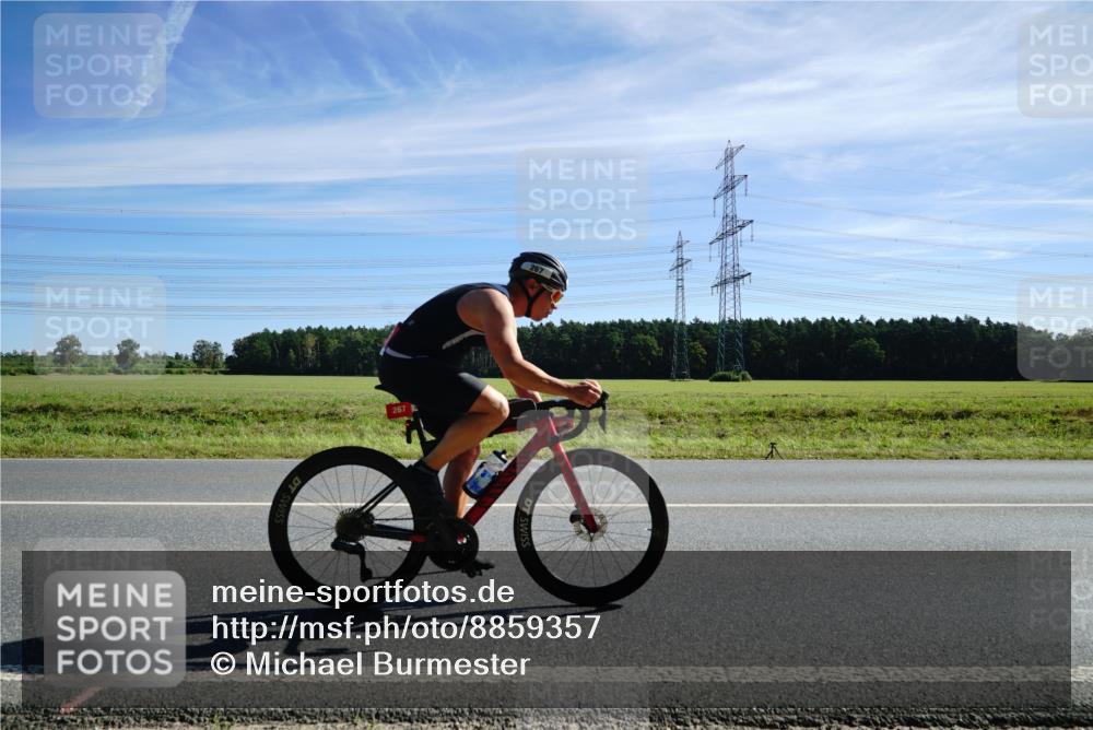 07.09.2025 - 19. Norderstedt Triathlon Michael Burmester http://msf.ph/oto/8859357 07.09.2025 11:38:14 Radfahren 267, 782, 1219 meine-sportfotos.de