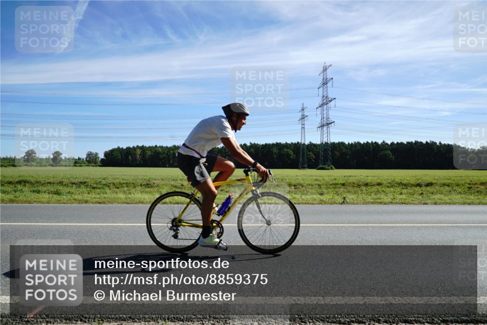 07.09.2025 - 19. Norderstedt Triathlon Michael Burmester http://msf.ph/oto/8859375 07.09.2025 11:38:17 Radfahren 267, 782, 1219 meine-sportfotos.de
