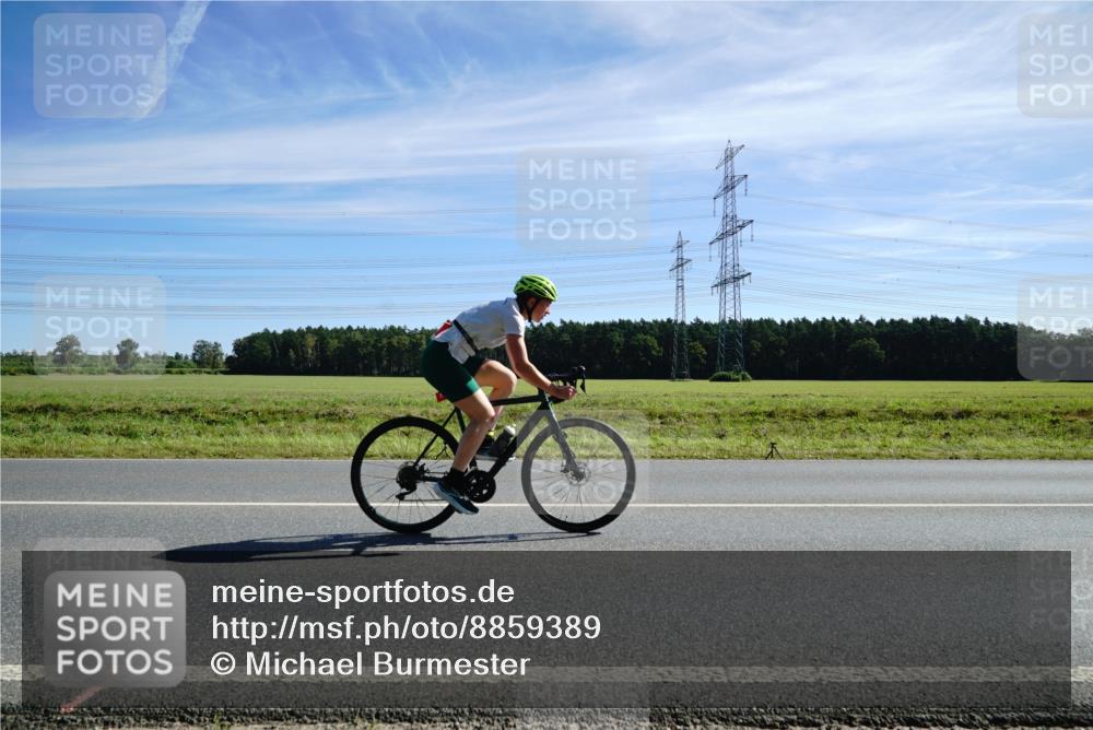 07.09.2025 - 19. Norderstedt Triathlon Michael Burmester http://msf.ph/oto/8859389 07.09.2025 11:38:25 Radfahren 714, 719, 720 meine-sportfotos.de