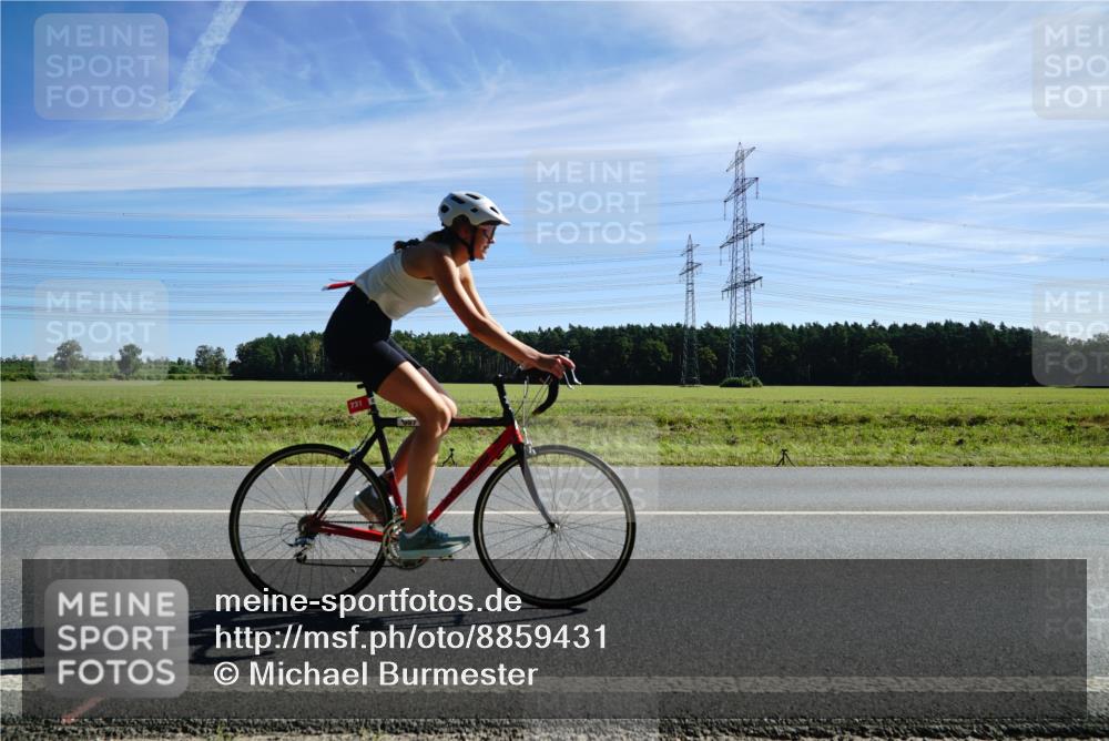 07.09.2025 - 19. Norderstedt Triathlon Michael Burmester http://msf.ph/oto/8859431 07.09.2025 11:38:55 Radfahren 286, 731 meine-sportfotos.de