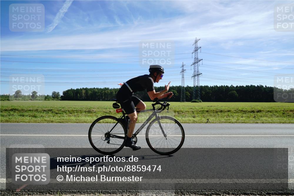 07.09.2025 - 19. Norderstedt Triathlon Michael Burmester http://msf.ph/oto/8859474 07.09.2025 11:39:21 Radfahren 729, 746, 859 meine-sportfotos.de