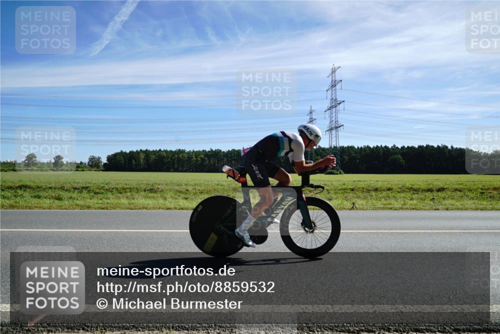 07.09.2025 - 19. Norderstedt Triathlon Michael Burmester http://msf.ph/oto/8859532 07.09.2025 11:39:51 Radfahren 819, 1319 meine-sportfotos.de